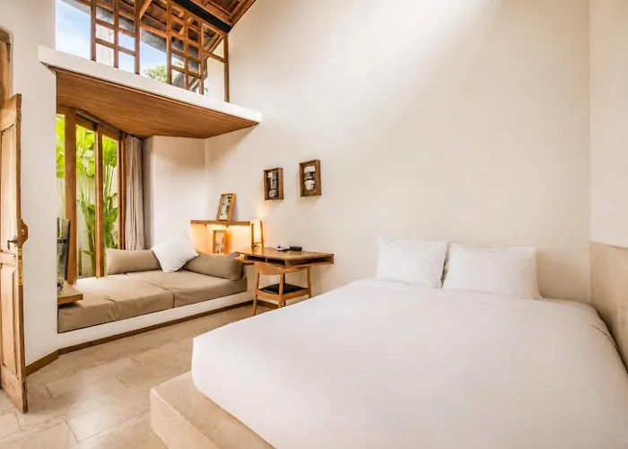 Opulent 1-br Just 800m From Villa *