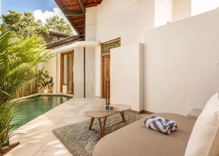 Opulent 1-br Just 800m From