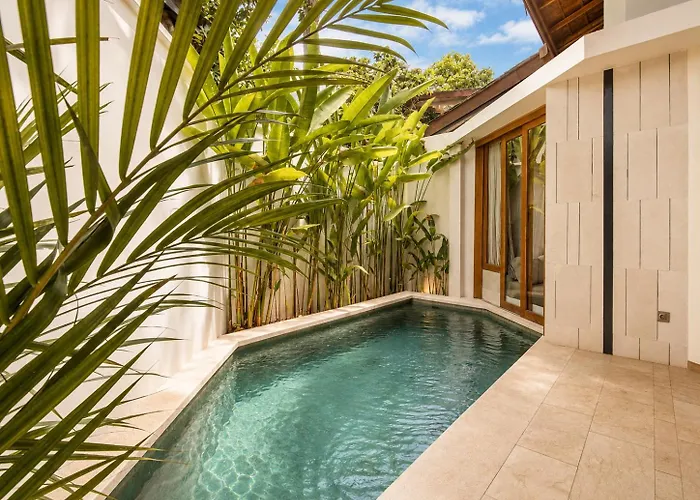 Villa Opulent 1-br Just 800m From